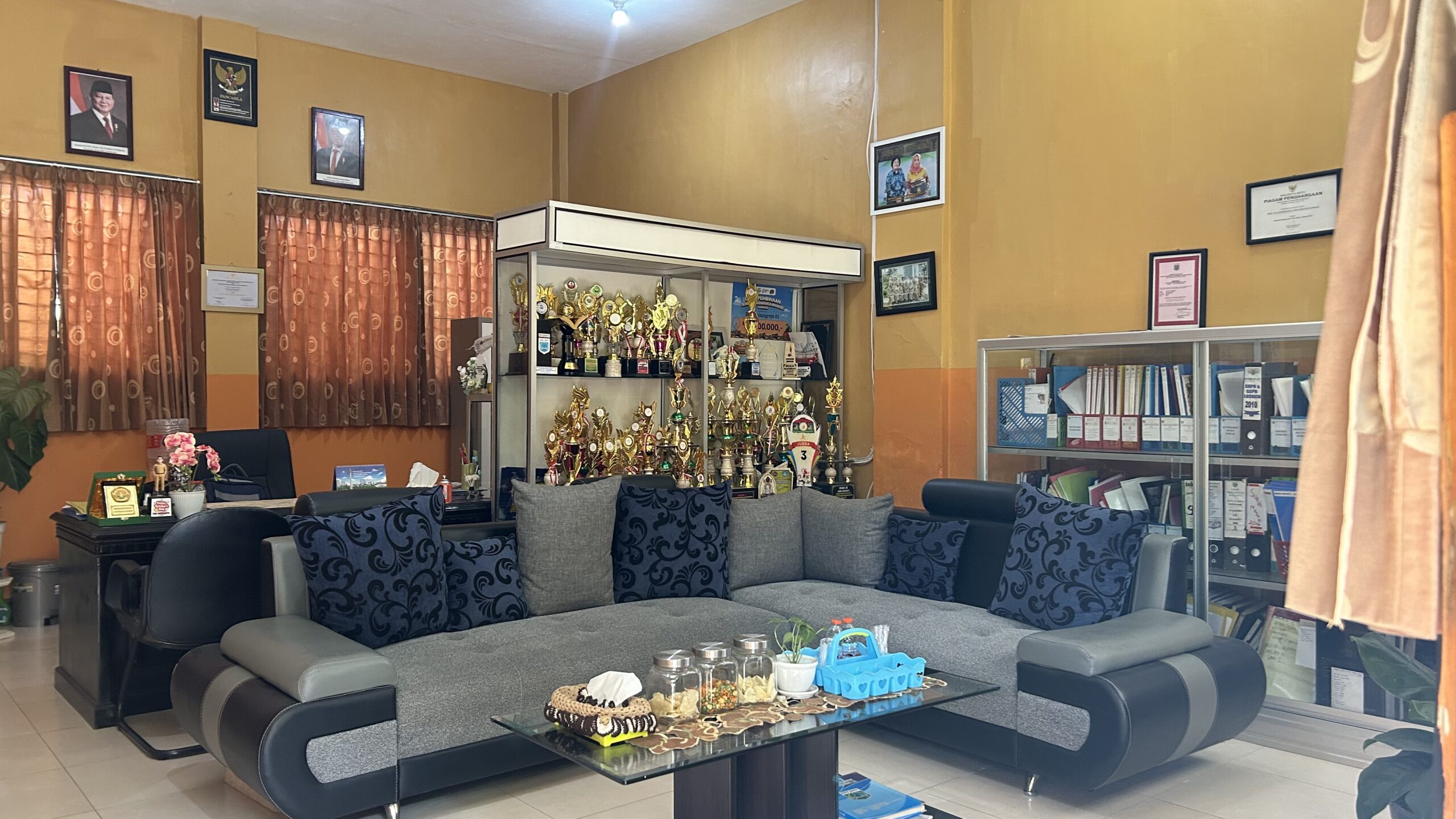 Ruang kepala sekolah